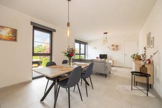 BEN-appartement met twee slaapkamers en een gezellig zuidwest gericht terras in een kleinschalige residentie op wandelafstand van de dorpskern...
