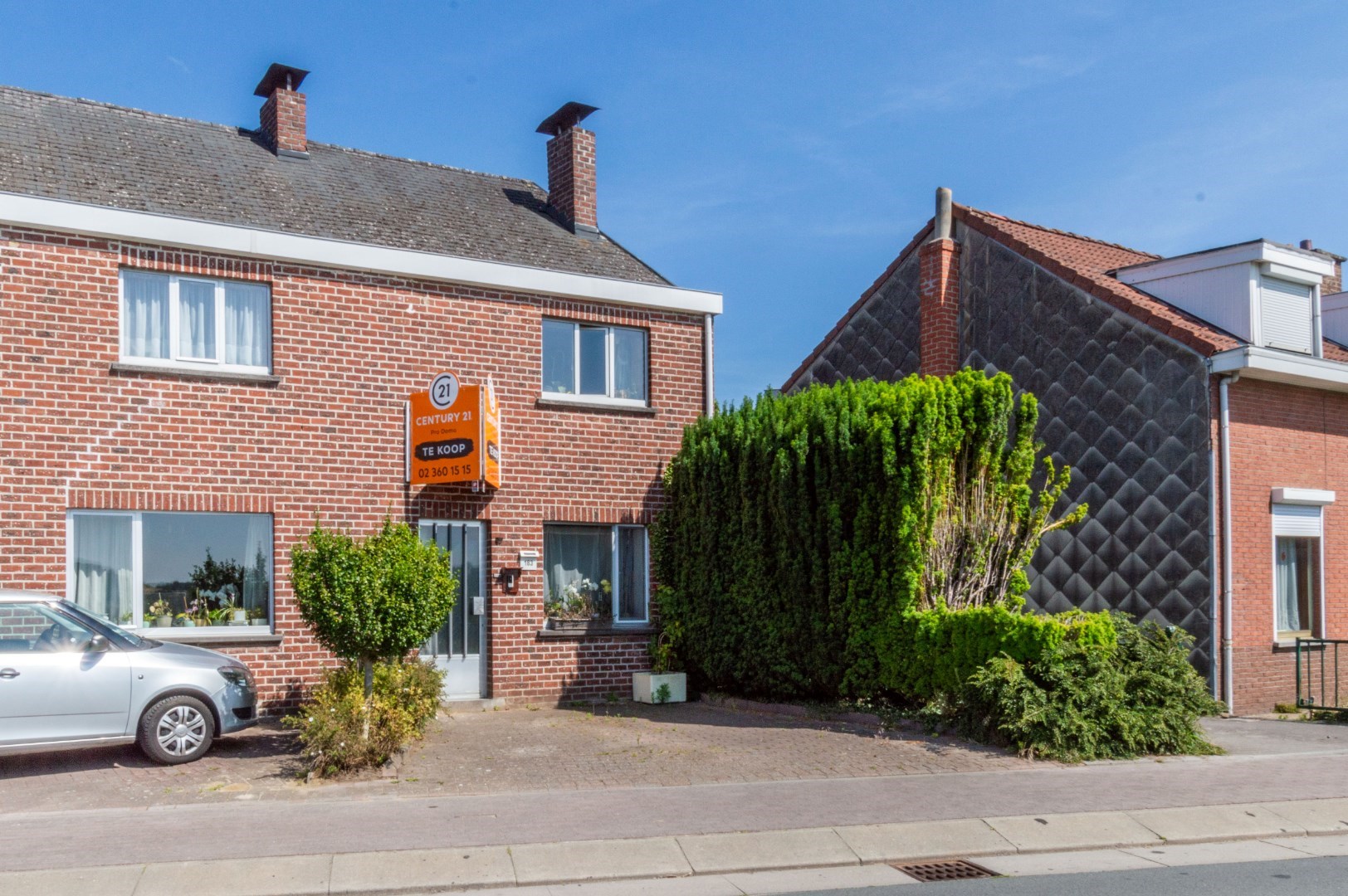 DRIEGEVEL WONING MET 2 SLAAPKAMERS &amp; TUIN ! - foto 2