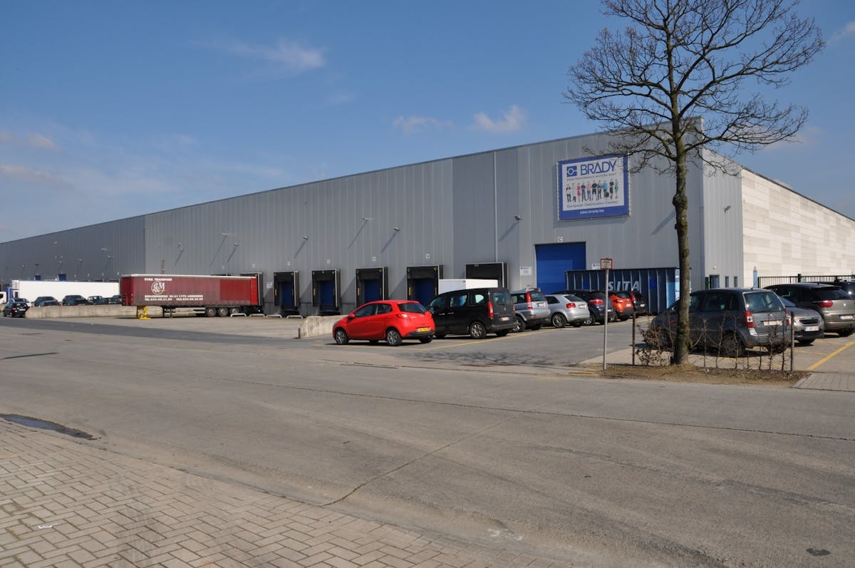 Entrepôt (12 317 m²) à louer à la sortie E17 à Zele - photo 4