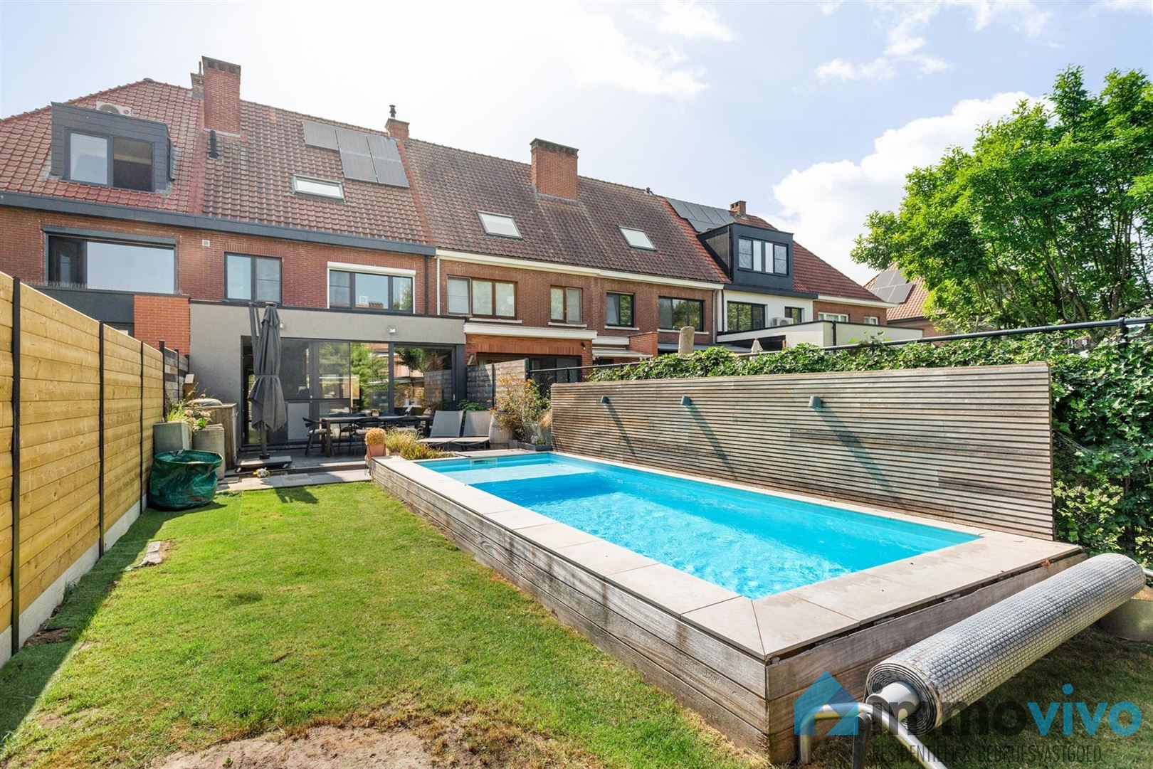 Gerenoveerde woning met zwembad op toplocatie aan Hof Ter Linden - foto 1