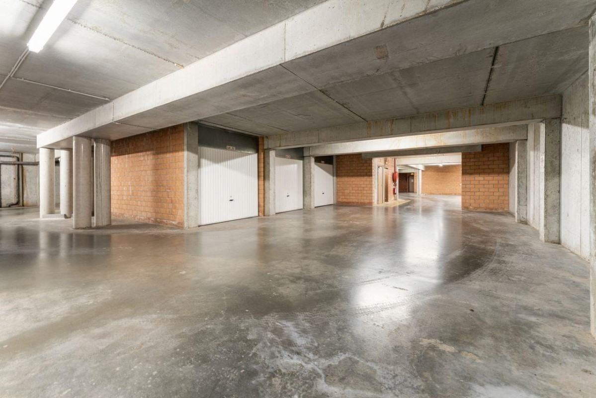 Centraal gelegen garagebox te Nieuwpoort op 1 km van zee - foto 5