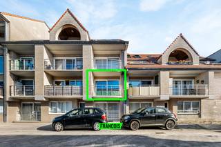 Welkom in de Sint-Jansstraat 4 te Oostende, waar dit recent gerenoveerde appartement je meteen het gevoel geeft van thuiskomen. Met zijn 67 m²...