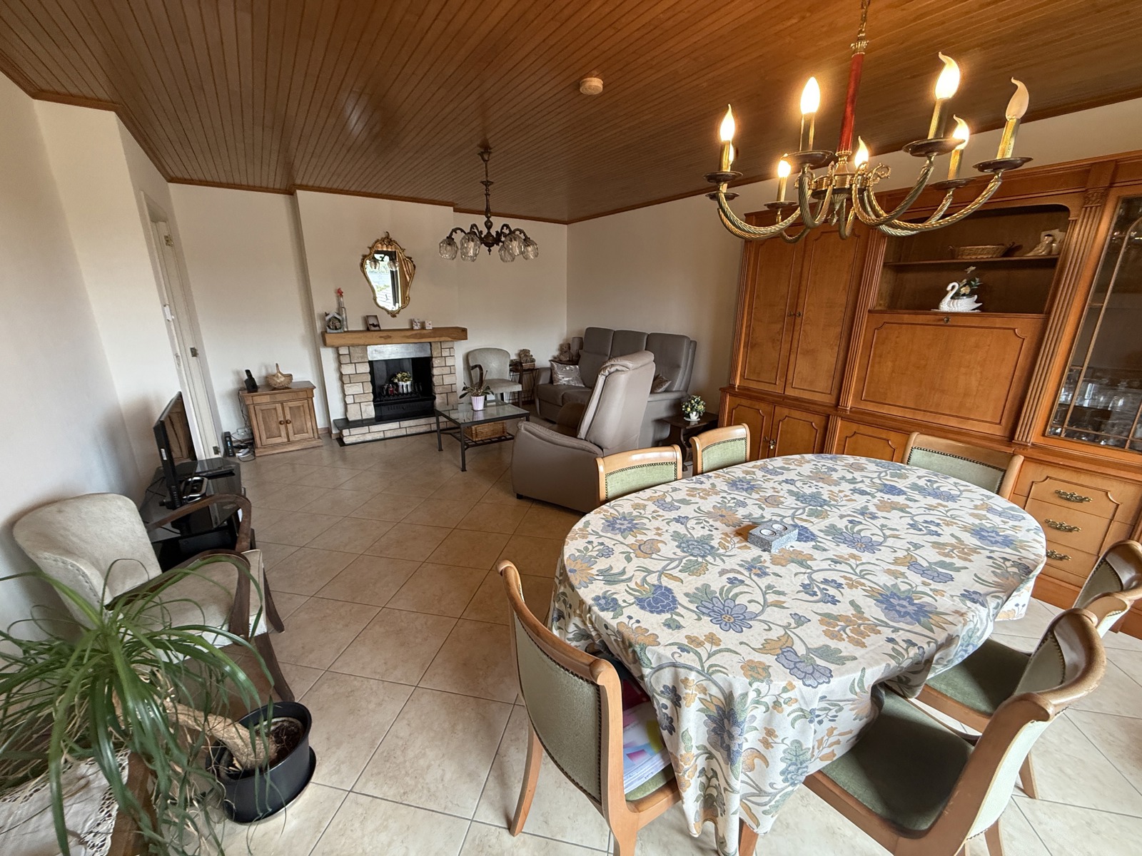 Apartment for sale in Sint-Pieters-Leeuw with 2 bedrooms - photo 1