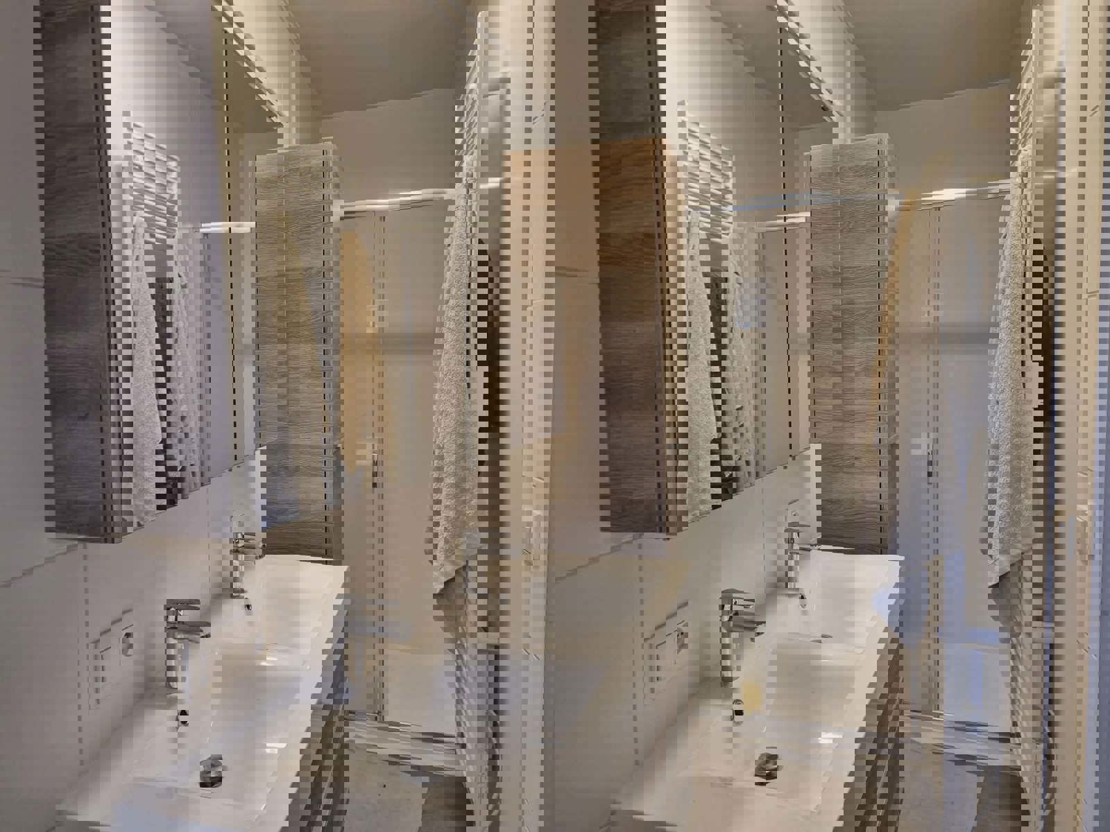 Halfopen bebouwing met 2 slaapkamers en tuin nabij centrum  - foto 5