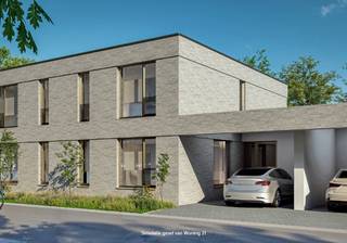 Welkom in een kleinschalig nieuwbouwproject van zeven stijlvolle gezinswoningen, centraal gelegen tussen de kerk en het gemeentehuis van Weelde. Deze uitstekende ligging combineert de charme van een dorpscentrum met het comfort van alle dagelijkse voorzieningen op wandelafstand. Bovendien geniet u van een vlotte verbinding naar de omliggende gemeenten en de Nederlandse grens, terwijl de groene omgeving garant staat voor rust en ontspanning.<br />De woningen werden ontworpen met aandacht voor ruimte, wooncomfort en duurzaamheid. Op het gelijkvloers vindt u een inkomhal met gastentoilet, een ruime leefruimte met veel natuurlijk licht en een mooi zicht op de private tuin, een volledig ingerichte keuken en een praktische berging. Daarnaast beschikt elke woning over een inpandige carport en een eigen oprit. Op de verdieping bevinden zich drie volwaardige slaapkamers en een stijlvolle badkamer, uitgerust met een dubbel badkamermeubel, een ruime inloopdouche, een vrijstaand designbad en een toilet. De hoogwaardige afwerking en doordachte indeling zorgen voor een aangename woonervaring, zowel voor jonge gezinnen als voor koppels die op zoek zijn naar een toekomstgerichte woning.<br />Ook op energetisch vlak beantwoorden deze woningen aan de hoogste verwachtingen. Dankzij de combinatie van een lucht-waterwarmtepomp, vloerverwarming, ventilatiesysteem C+, kwalitatieve isolatie en hoogrendementsbeglazing wordt een E-peil lager dan 30 nagestreefd. Dit vertaalt zich in een optimaal wooncomfort, een lagere energiefactuur en een duurzame investering voor de toekomst.<br />Bovendien krijgt u inspraak in de afwerking van uw woning. Verschillende keuzemogelijkheden laten toe om materialen en afwerkingen af te stemmen op uw persoonlijke smaak en budget, zodat uw nieuwe woning écht als thuiskomen aanvoelt.<br />Ontdek deze unieke woonkans in het hart van Weelde en geniet van comfortabel, energiezuinig wonen op een toplocatie.