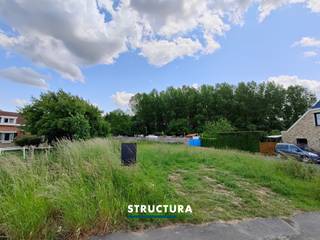 Bouwgrond voor halfopen bebouwing te koop op absolute voorkeursligging in het idyllische Mollem!Het betreft een perceel van 3a 43ca met een...