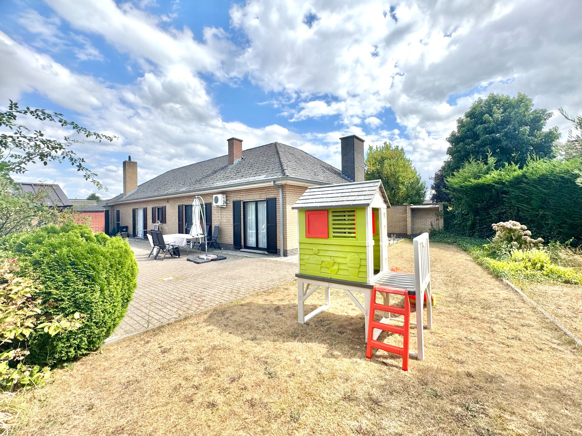 BUNGALOW | 2 SLAAPKAMERS | BUREAU |TUIN | GARAGE | 786 m² - foto 4