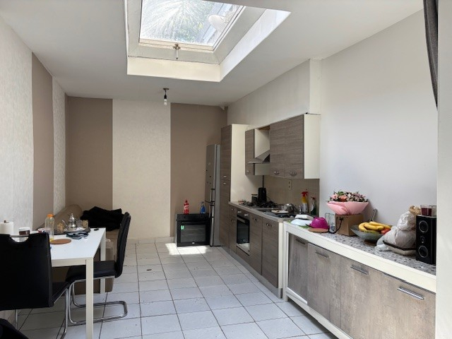 Te renoveren woning met 2 slaapkamers nabij het Astridpark. - foto 2