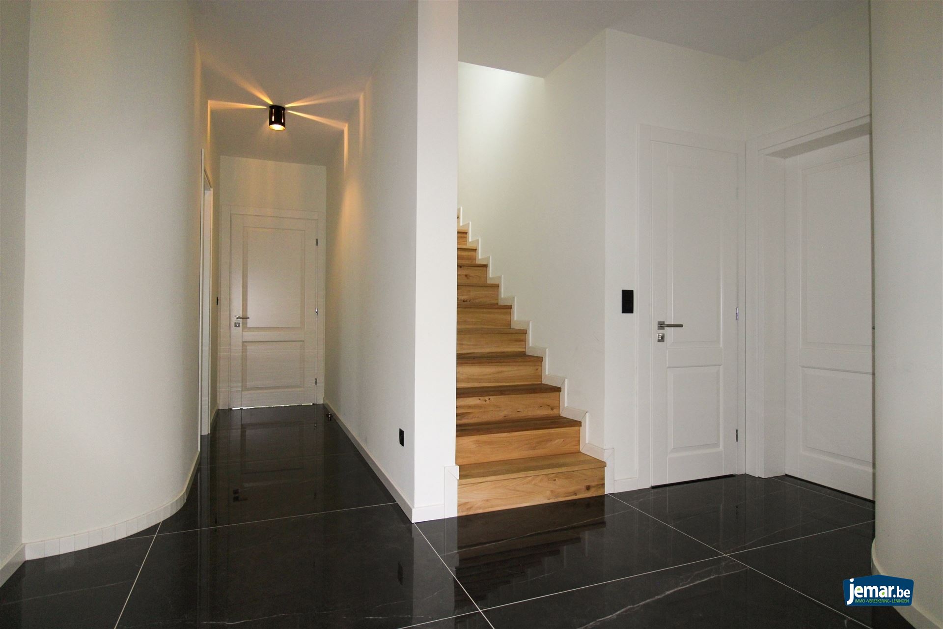 Maison à vendre à Maasmechelen avec 5 chambres - photo 2