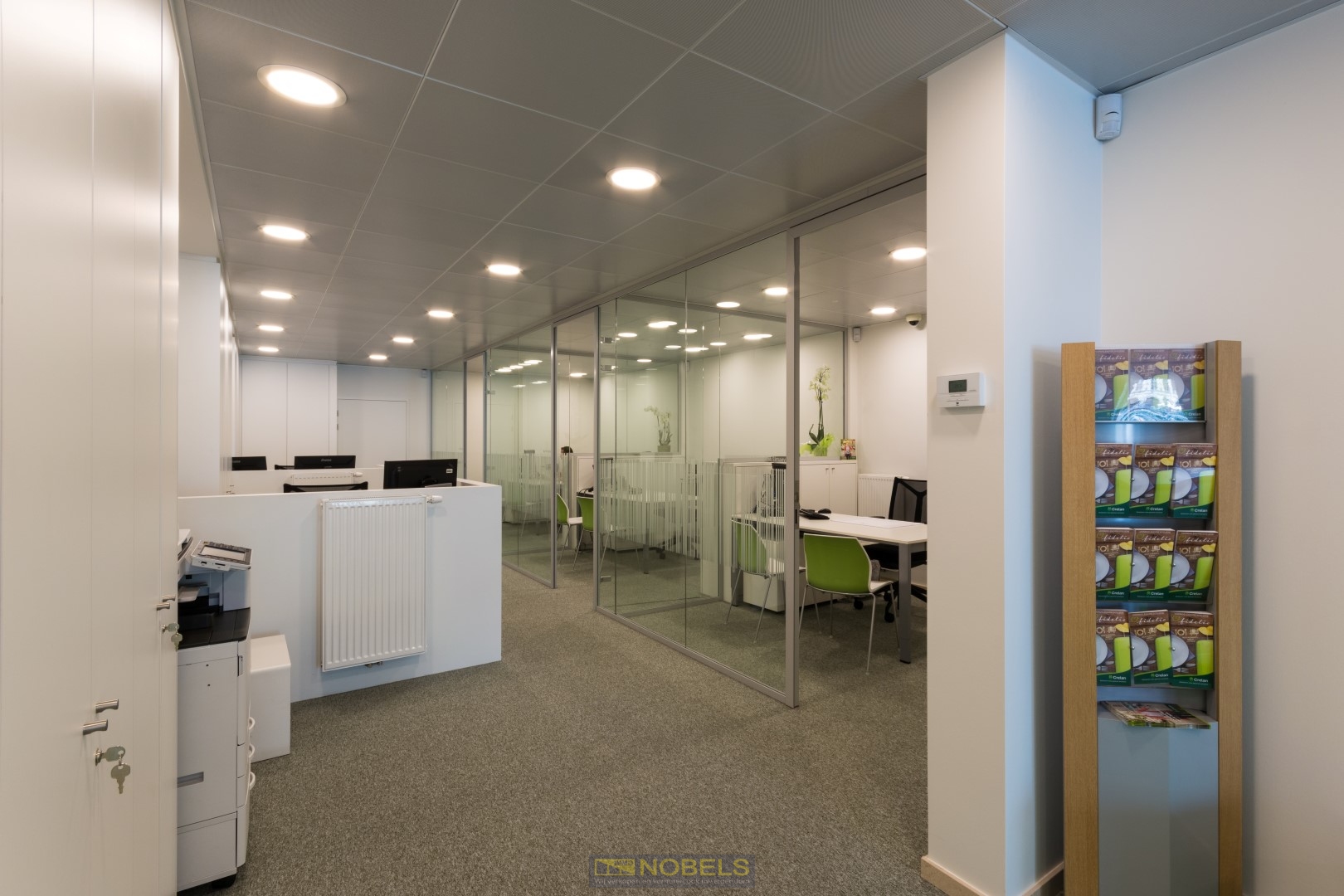 Te huur commerciële kantoorruimte met 2 verdiepingen op toplocatie in centrum Oudenaarde - foto 2