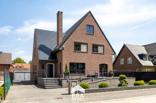 [[ DIT PAND NEEMT DEEL AAN DE ERA OPEN HUIZEN DAG OP 13/6 VAN 14:30 TOT 15:30 ]]Deze ruime vrijstaande woning bevindt zich op een toplocatie in Bree,...