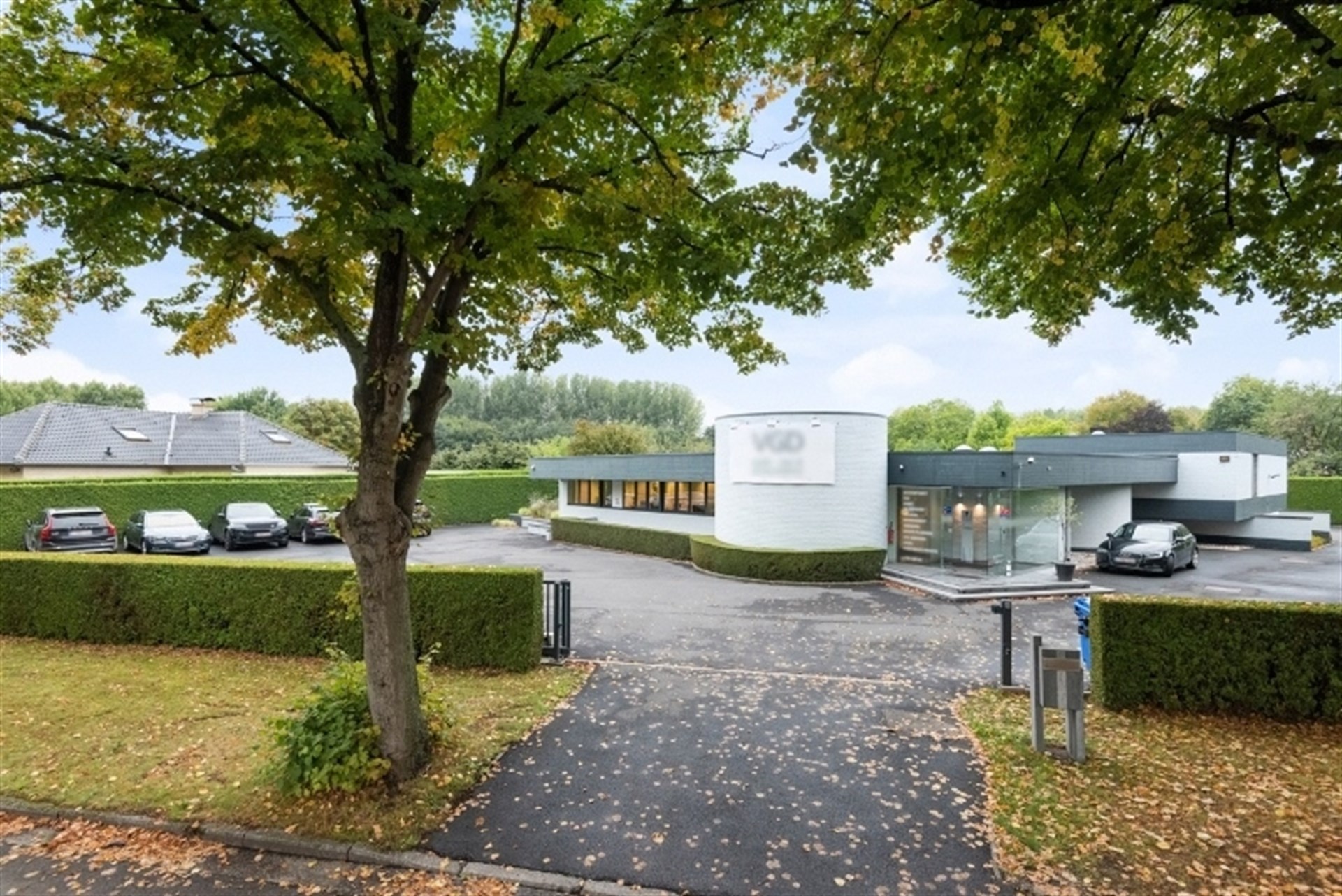 Multifunctioneel pand in casco toestand op toplocatie te Aalst. - foto 1