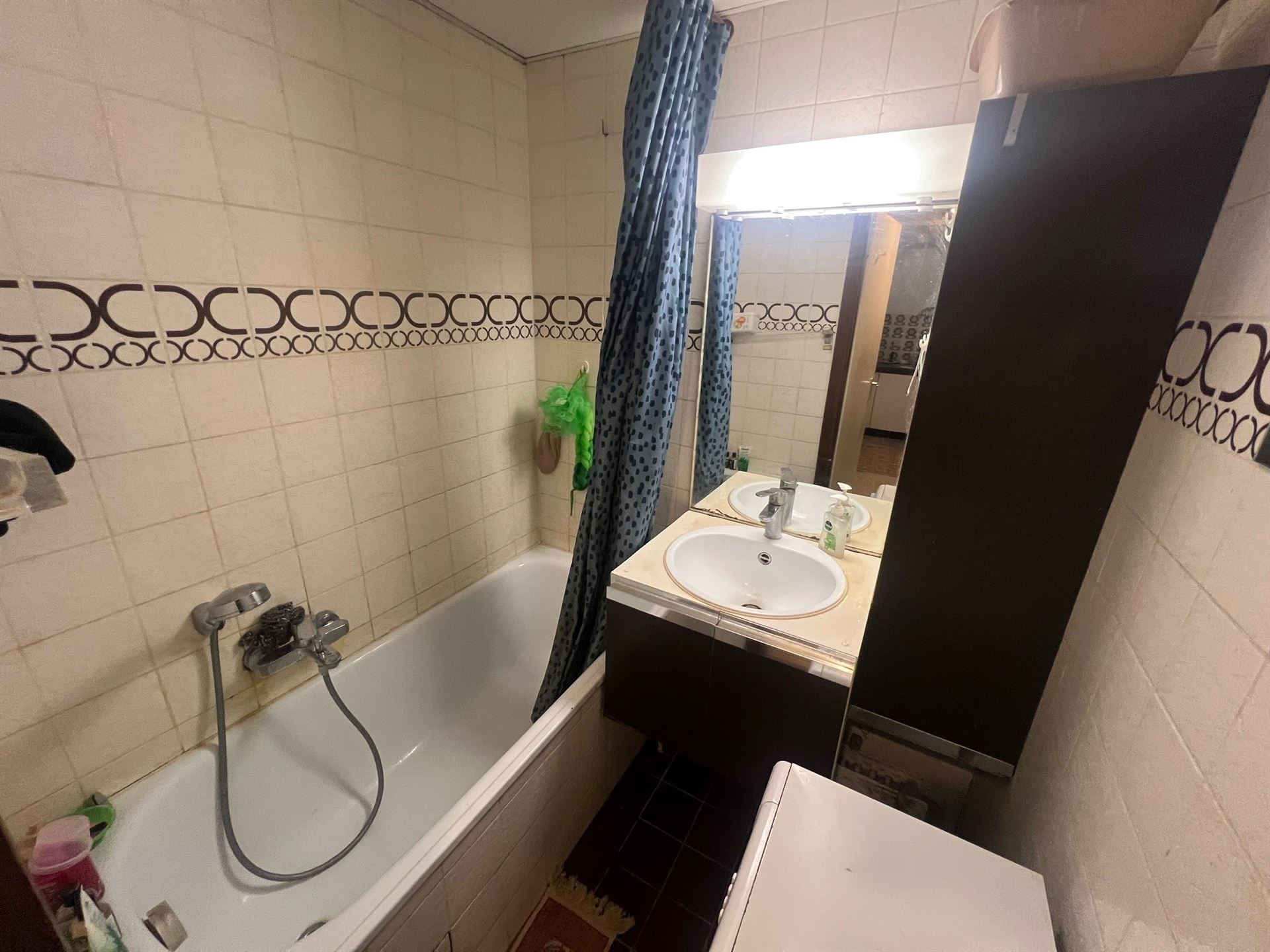 Knus te renoveren studio (35 m²) met slaaphoek op een toplocatie in de Europese wijk - foto 5