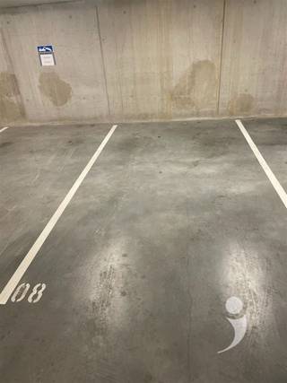 Emplacements libres récents dans le magnifique parc municipal de Belle Vue.Idéalement situé à proximité de la gare, à deux pas des campus et du...