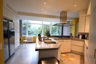 Prachtig duplexappartement met alle comfort op de 4de en 5de verdiepingDit ruime en lichtrijke duplexappartement combineert de luxe van een...