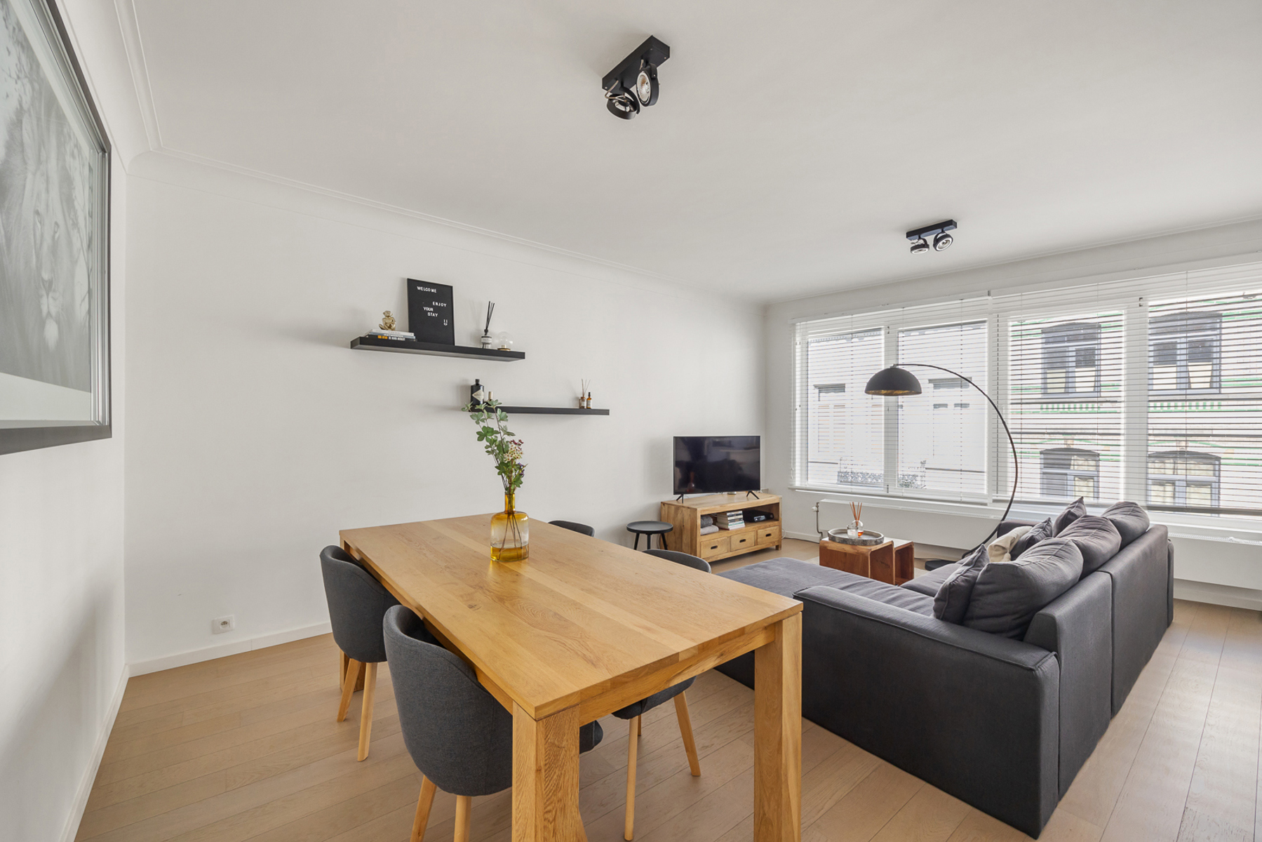 Instapklaar appartement met 2 slpks &amp; zonnig terras - foto 2