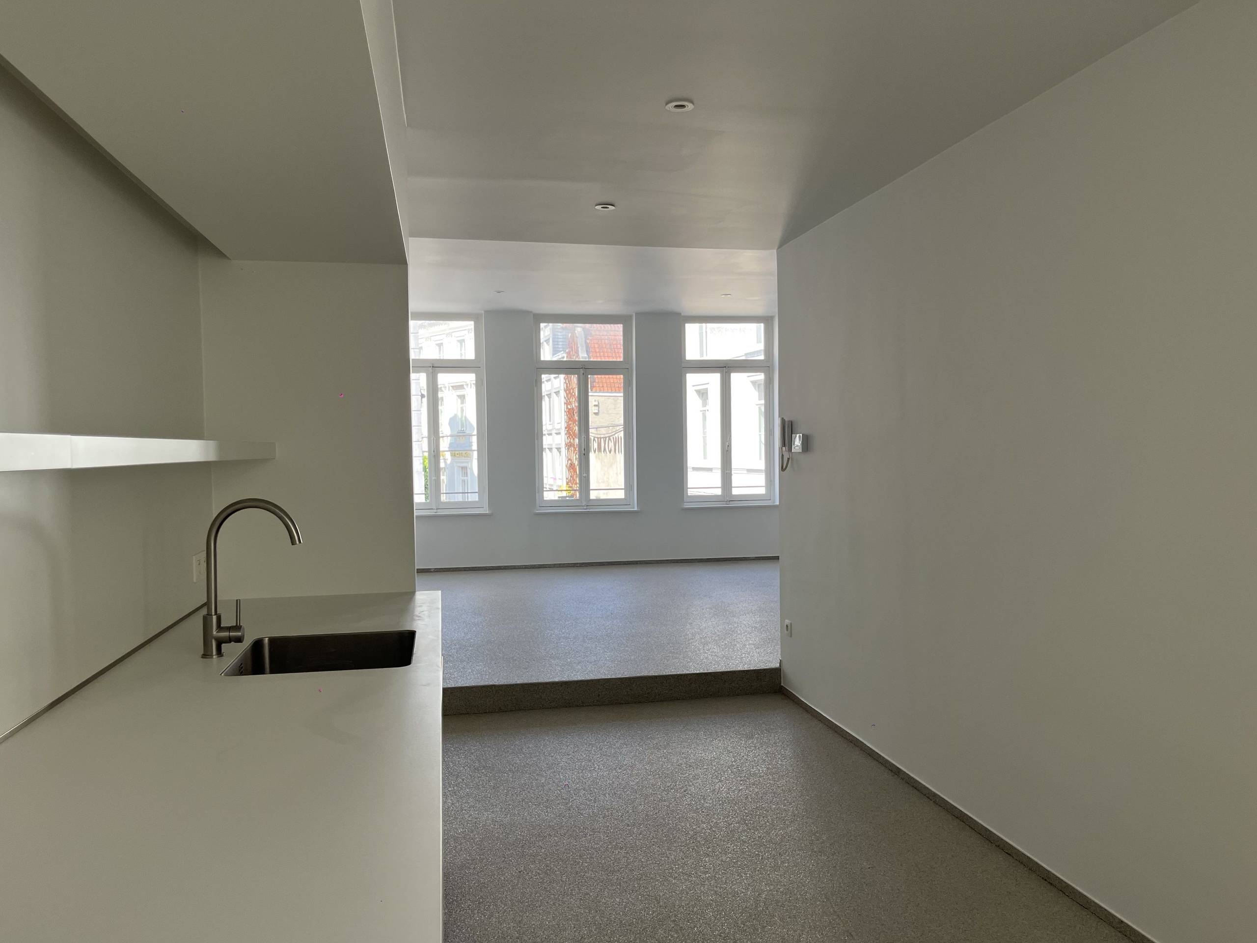 Instapklaar éénslaapkamerappartement op zeer centrale ligging te Brugge - foto 5