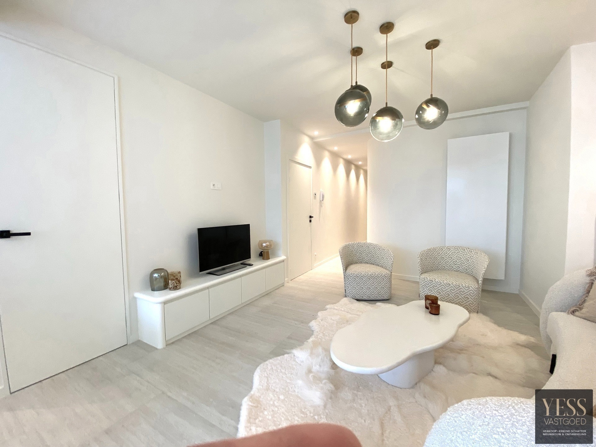 Exclusief gerenoveerd gelijkvloers appartement in Knokke! - foto 3