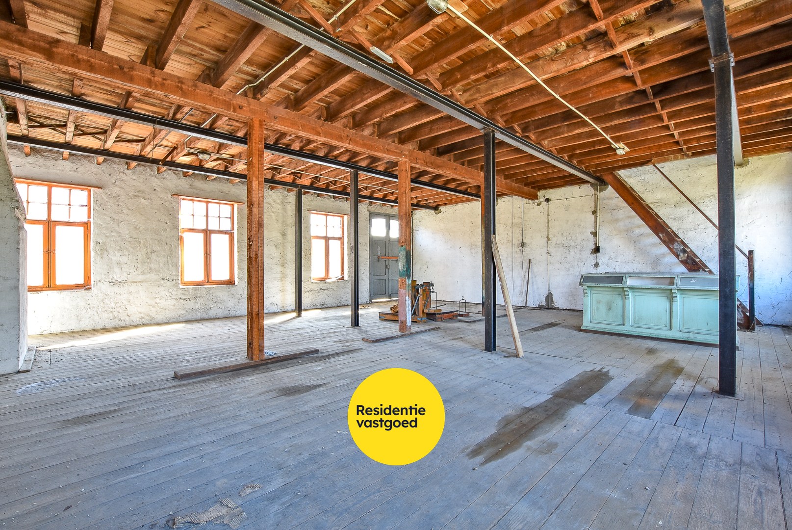 Ruime opslagplaats in centrum Diksmuide! - foto 1