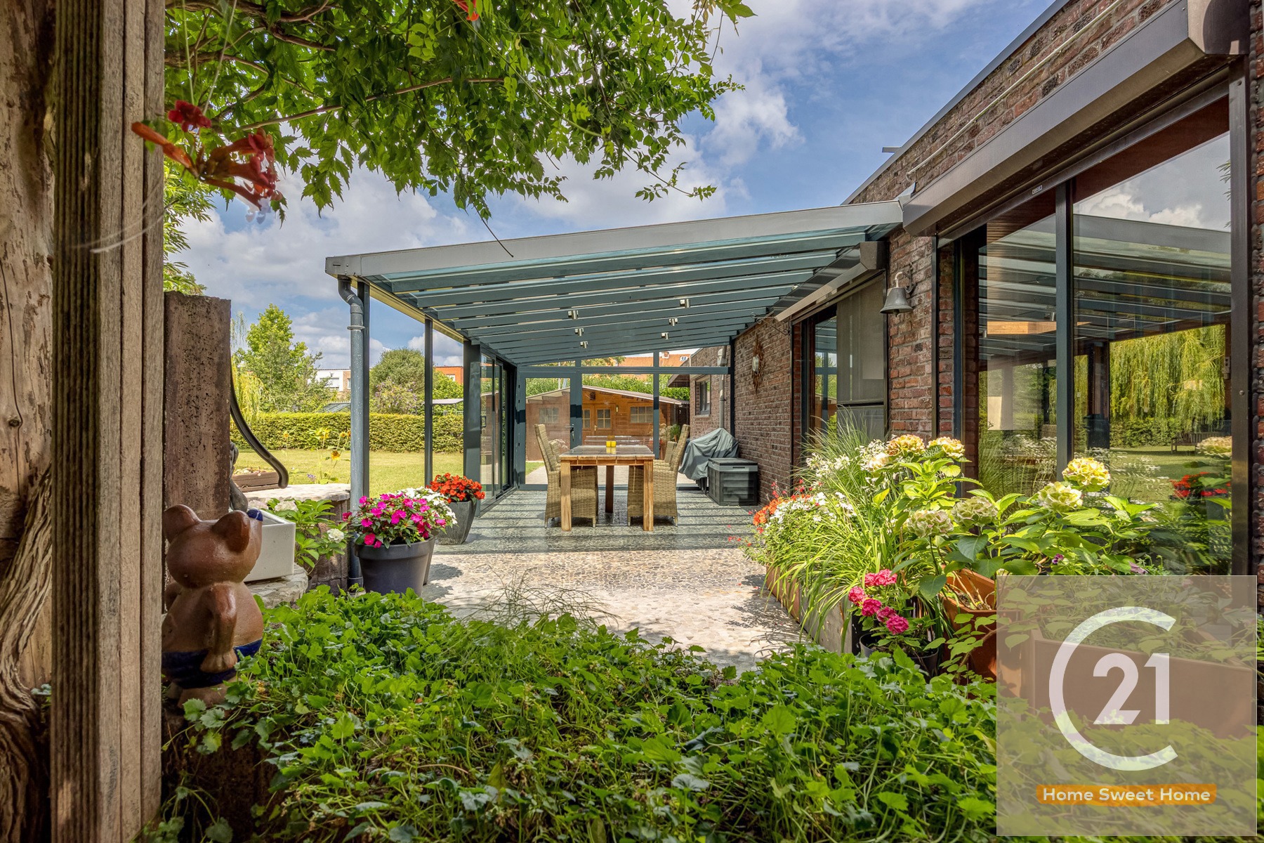 Unieke villa met zeer grote tuin, zwembad en garage - foto 4