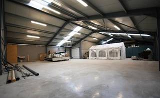 Commercial for rent in Ardooie