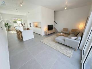 PRACHTIGE BEN-NIEUWBOUWWONING MET 3 SLPK, DRESSING, INBOUWKASTEN & TUIN ZARLARDINGERecent. Energiezuinig. Instapklaar.Welkom in deze...