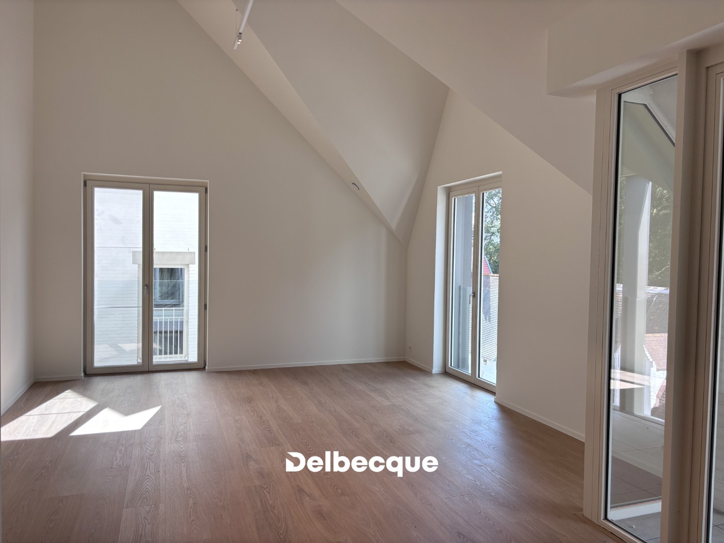 Luxueus nieuwbouwappartement in hartje Brugge met terras, parking en zicht op de godshuisjes. - foto 4