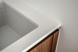 Welkom in dit modern en instapklaar gelijkvloers appartement met 1 slaapkamer in Residentie Vijverzicht — een rustige, groene woonomgeving...