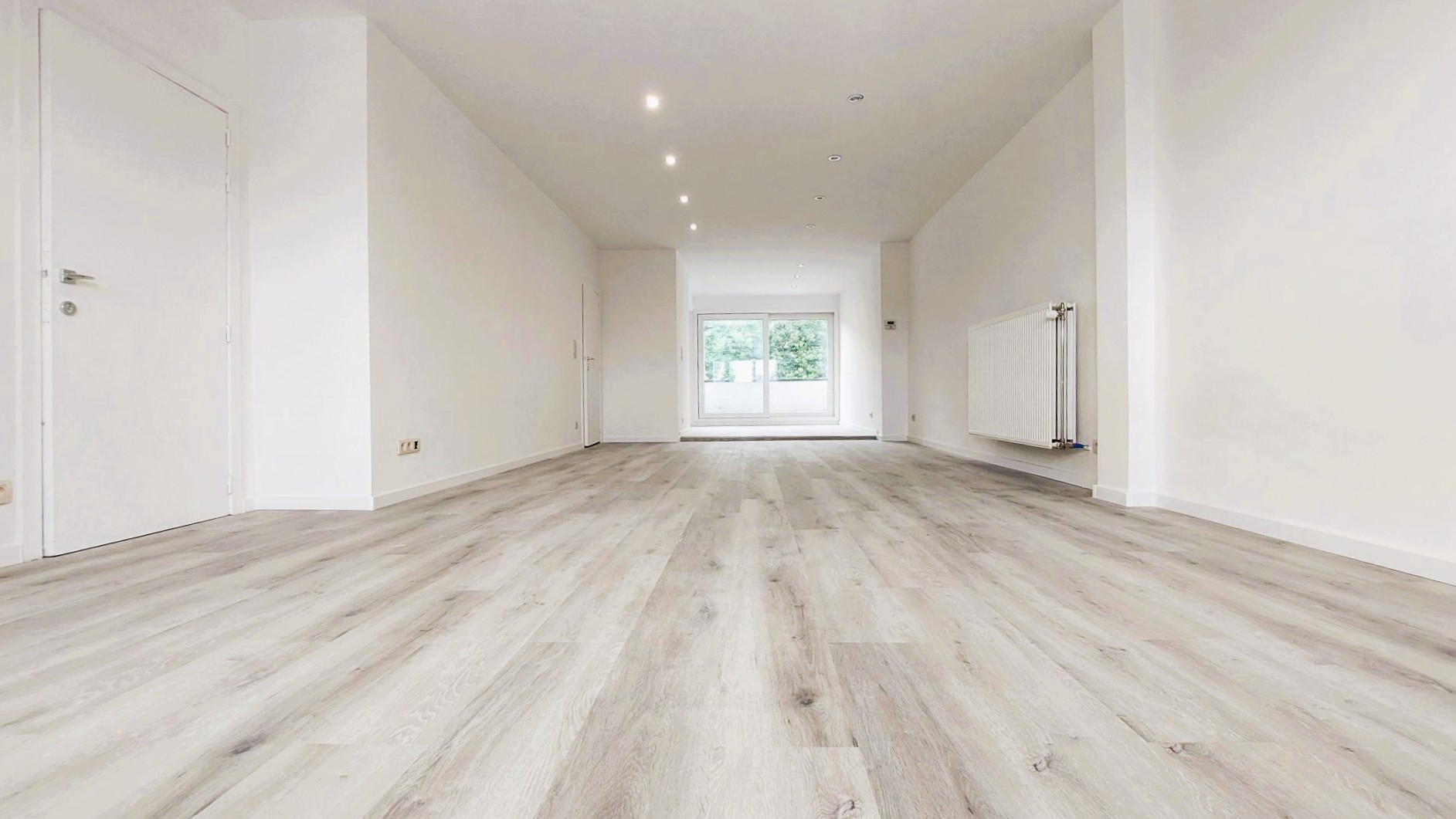 Gerenoveerd appartement van 137m² met 2 slaapkamers, terrasje en tuin nabij Oostende - foto 4