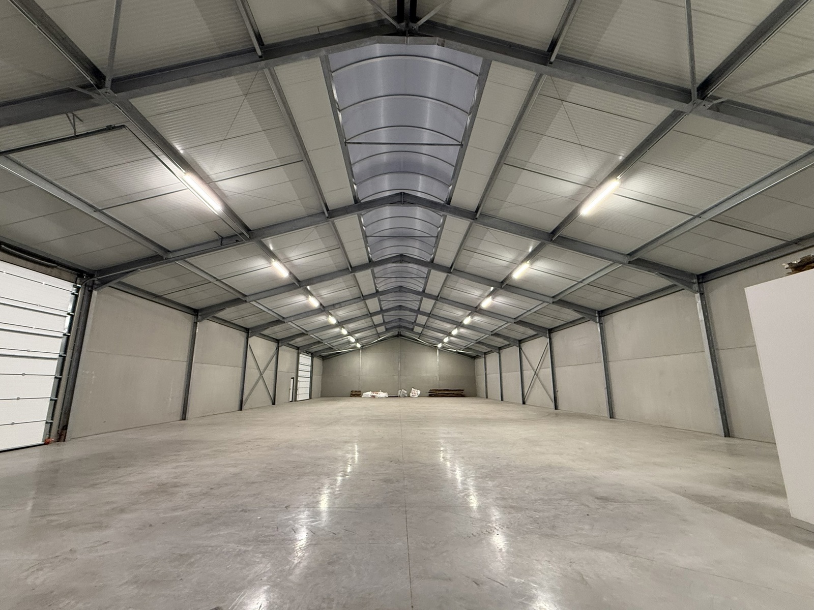 Nieuwe opslagruimte van 940m² te huur in Lichtervelde - foto 4