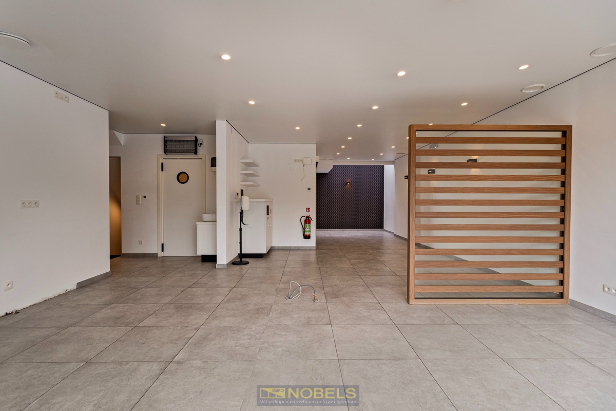 Te huur: veelzijdig handelspand met woonst en tuin in Brakel - foto 2