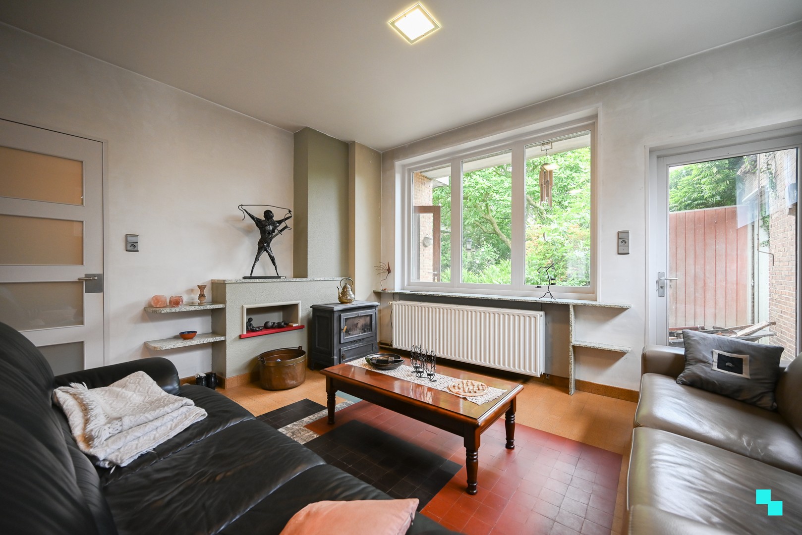 Kleurrijke kubistische burgerwoning in hartje Izegem - photo 5