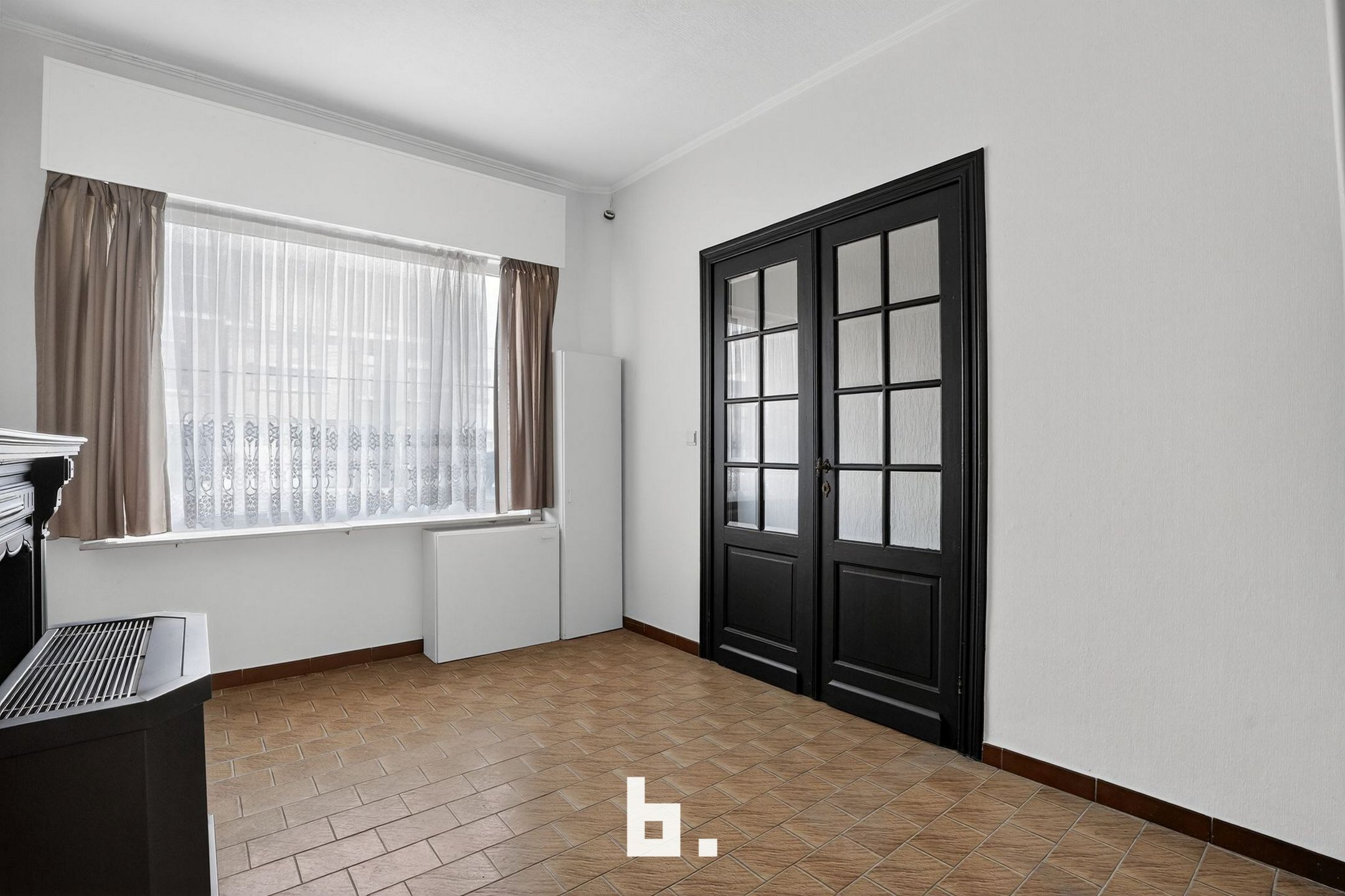 Centraal gelegen eigendom met uitweg te Roeselare (8800) - foto 4