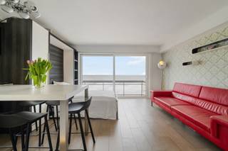 Vous recherchez un studio clé en main avec vue frontale sur mer, idéalement situé à Middelkerke ?Ce studio entièrement rénové se situe au cinquième...