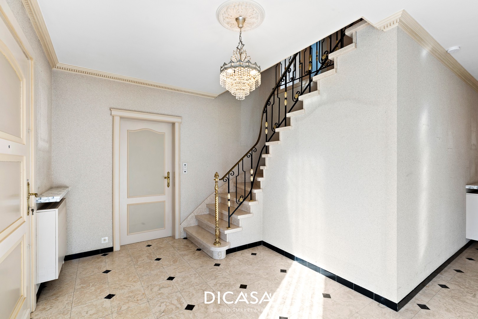 Alleenstaande villa met loods van 300m² op een perceel van 4035m² - foto 4