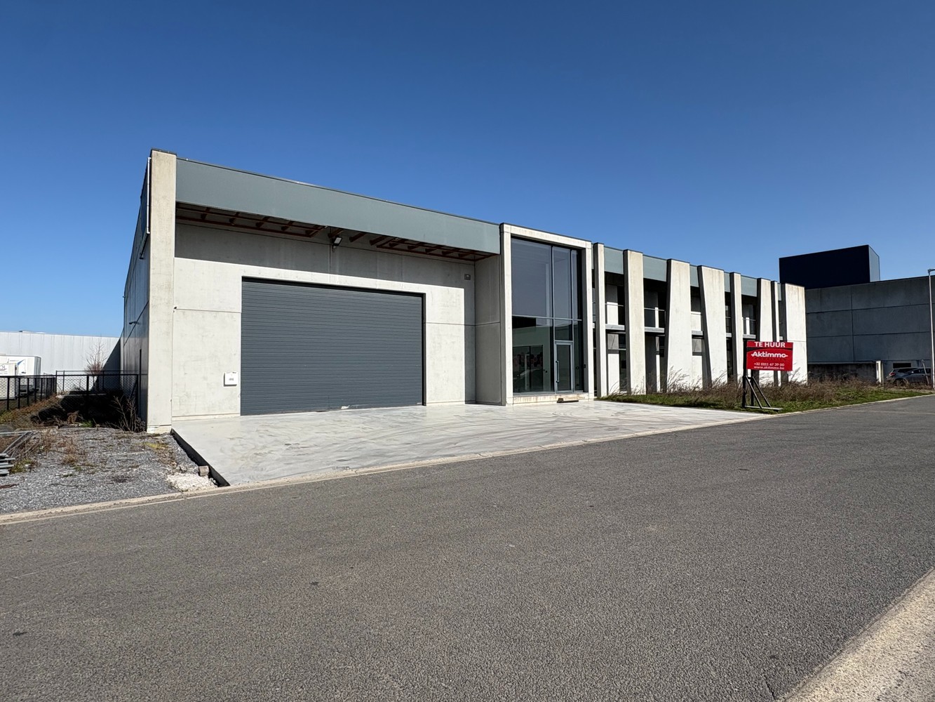 Goed gelegen bedrijfsgebouw te Sint-Truiden te huur - foto 1