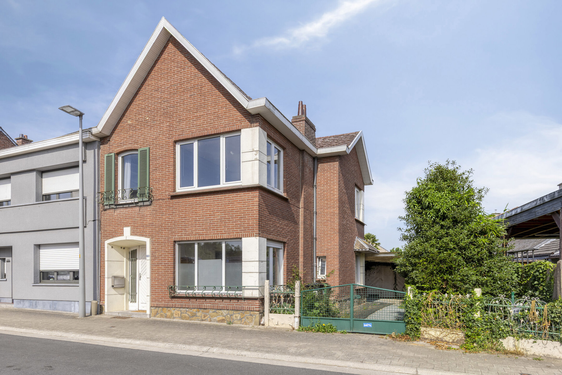 Te moderniseren HOB met 3 slpk, garage en gezellig terras! - foto 1