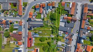 Grond met garage te koop in het centrum van Houtem (Veurne).<br /><br />Oppervlakte garage: +/- 40 m².<br />Oppervlakte grond: 489 m²<br /><br />Meer info of een afspraak? Contacteer ons!