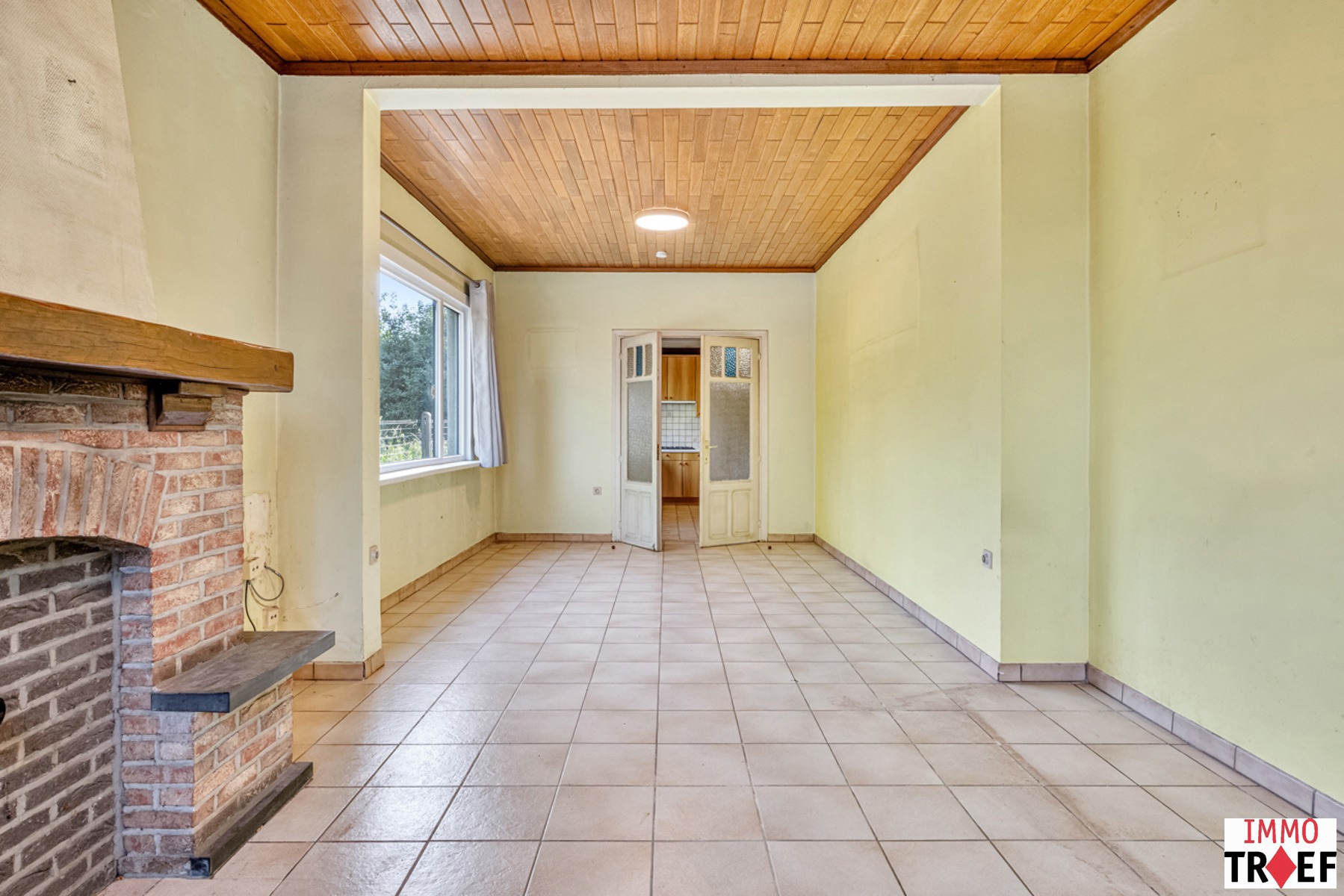 Te renoveren halfopen bebouwing met tuin - foto 4