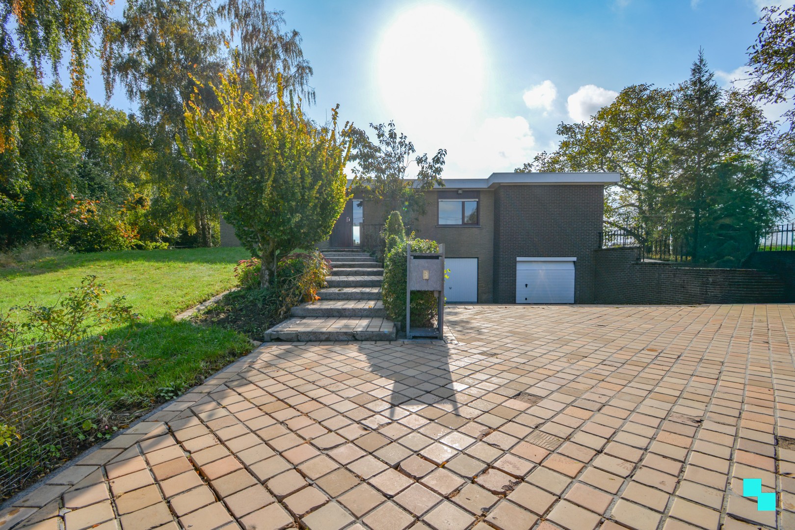 Aantrekkelijke, te renoveren woning op 11.575 m² te Roeselare - photo 3