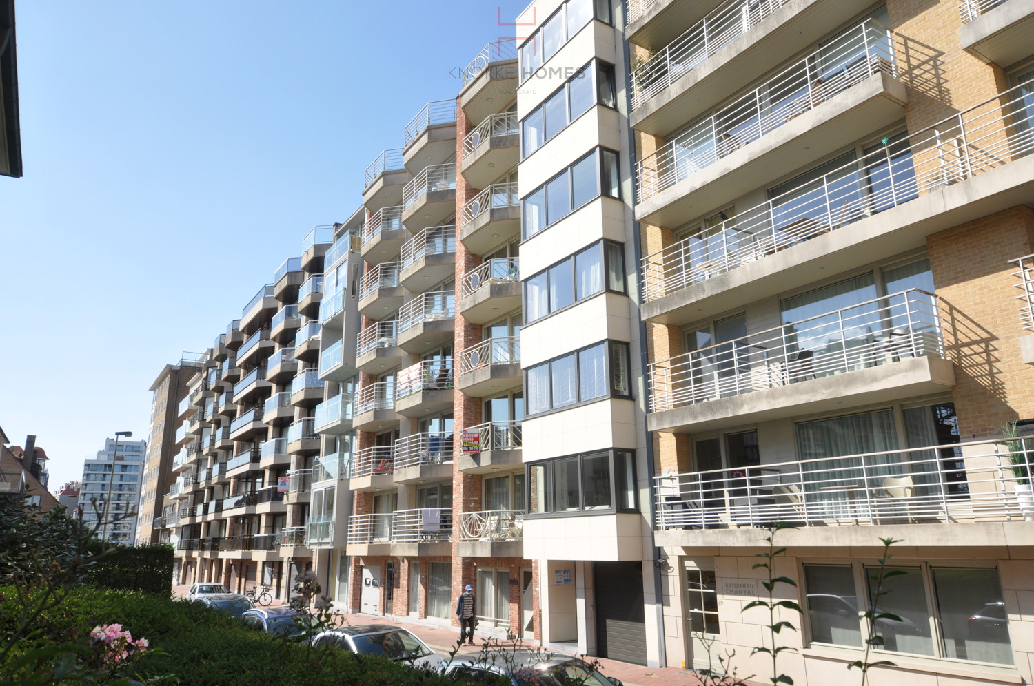 Zeer goed gelegen autostaanplaats op de Engelsestraat in Duinbergen - photo 1