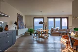 Exclusieve duplex met ruim terras.GA NAAR WWW.DEBOERENPARTNERS.BE OM RECHTSTREEKS UW ONLINE AFSPRAAK IN TE PLANNENWonen bovenop de prestigieuze...