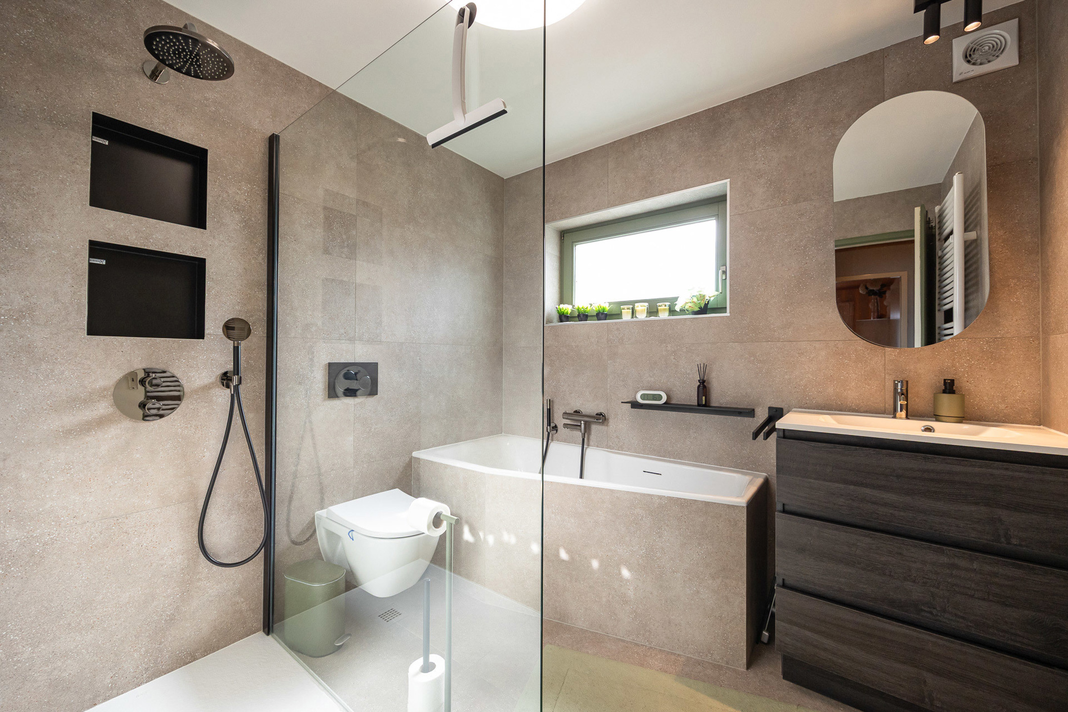 Gezinswoning met o.a. 3 slpks in rustige wijk te Turnhout - foto 4