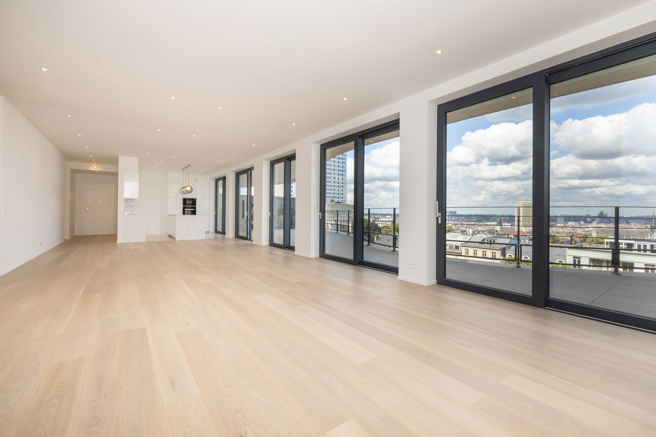 Appartement te huur in Brussel met 3 slaapkamers - foto 2