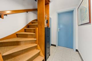 Maak kennis met deze instapklare en uiterst gezellige bel-etagewoning gelegen in een kindvriendelijke buurt te Sint-Michiels. Deze woning is...