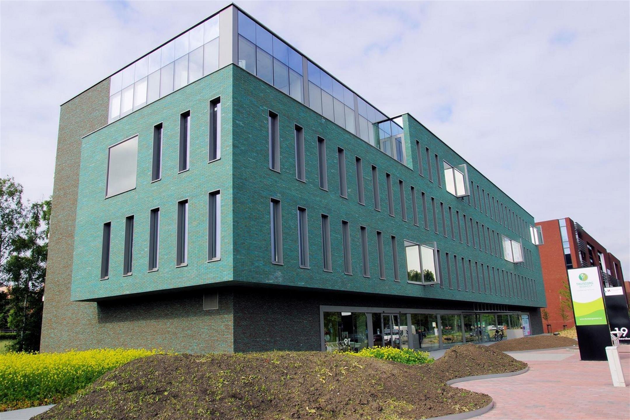 PRESTIGIEUZE KANTOREN IN GENK-CENTRUM - foto 1