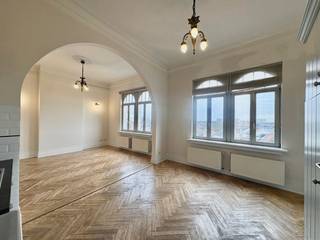 Deze unieke DUPLEX met 3 slaapkamers is gelegen in het befaamde OOSTKASTEEL te ZURENBORG.Het appartement is voorzien van een ruime inkomhal,...