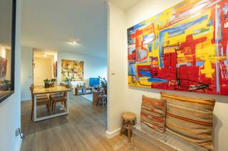 Rustig wonen met optimale bereikbaarheid. Dit lichtrijke en stijlvol afgewerkte appartement ligt op een uitzonderlijke locatie, precies tussen...