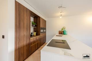 ! Eindejaarsactie: bij aankoop van deze woning wordt de volledige verlichting t.w.v. € 9.000,00!*Stap binnen in deze stijlvolle BEN-nieuwbouwwoning...