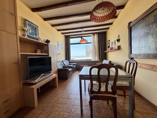 Zeezicht, comfort en topligging in MiddelkerkeDit instapklare appartement met frontaal zeezicht is perfect als vakantieverblijf of tweede woning. Het...